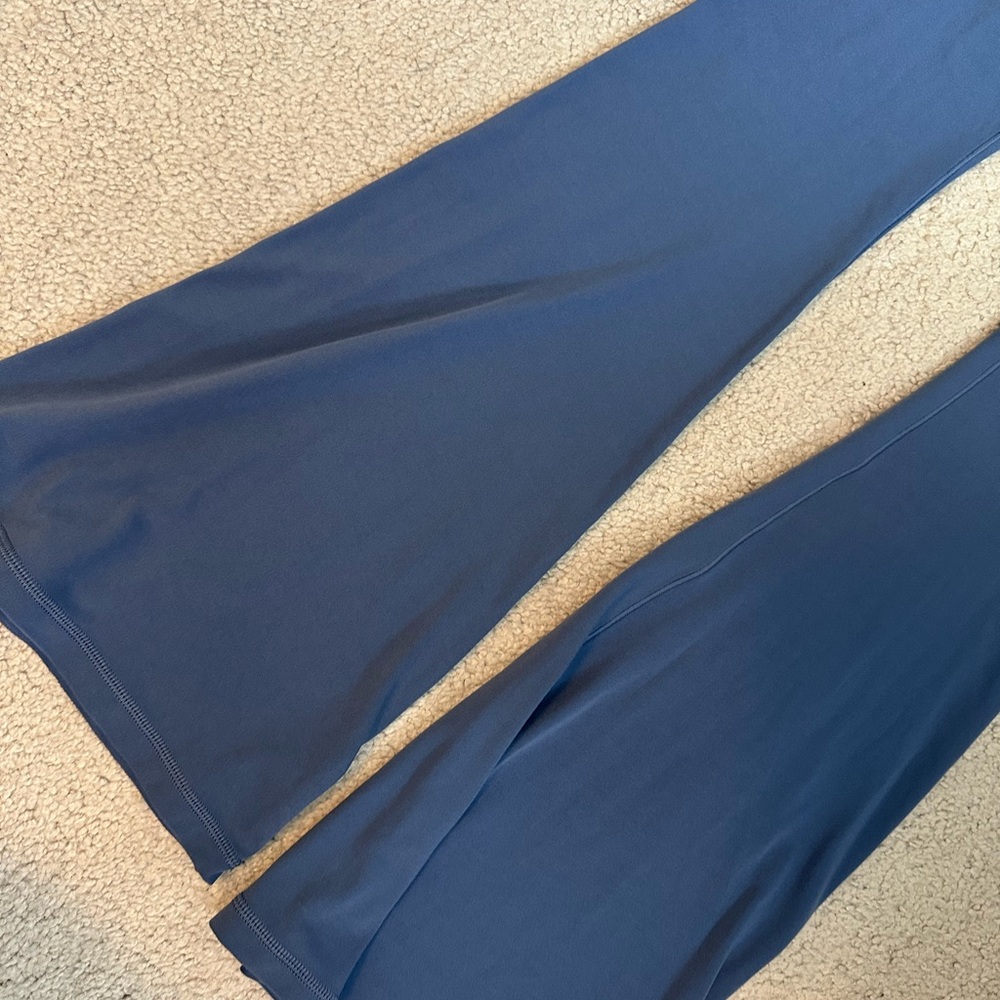 Aerie Blue Activewear Pants - Picture 3 of 6